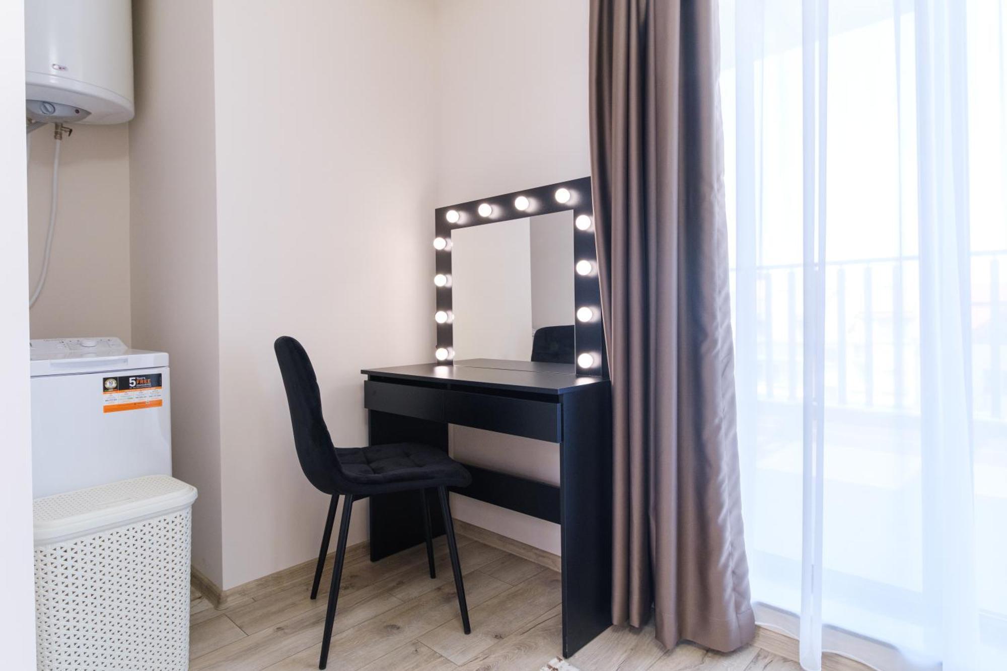 Ldv 13 Apartments Free Private Parking Plovdiv Exterior photo
